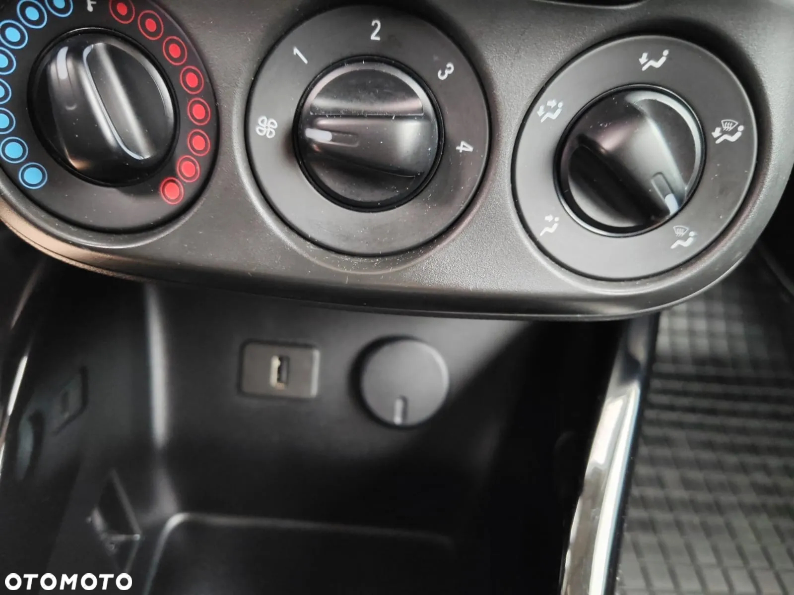 Opel Adam 1.2 120 Jahre - 15