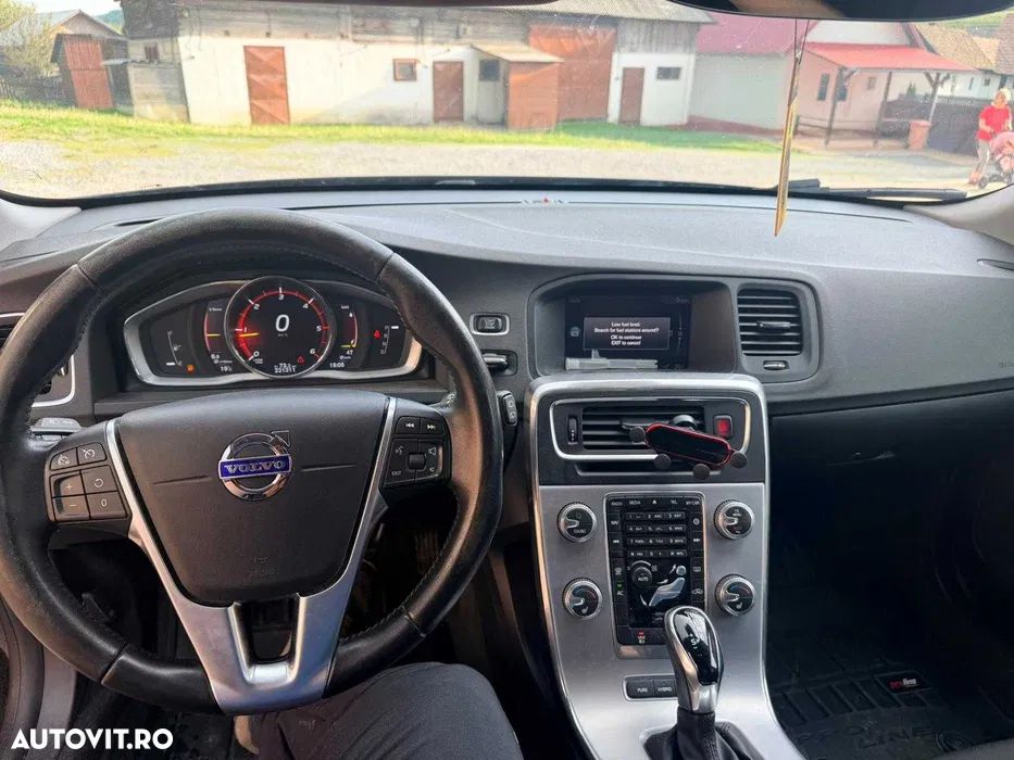 Volvo V60 D4 AWD Momentum - 2