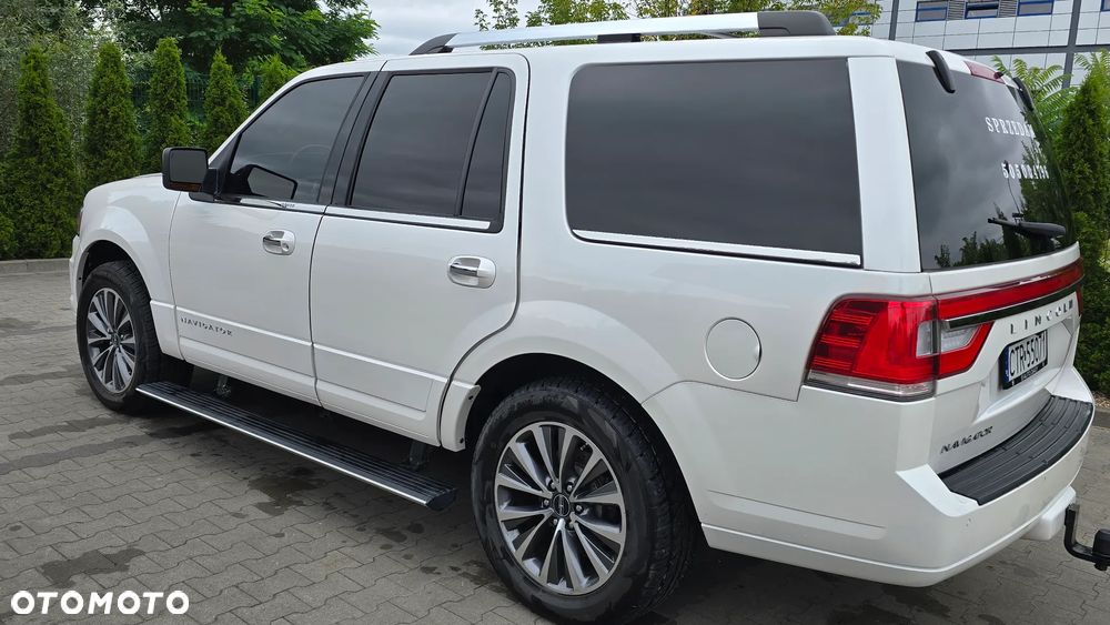 Lincoln Navigator - 24