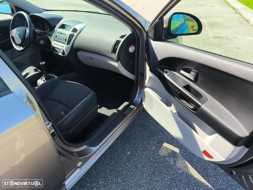 Kia Ceed 1.4 CVVT EX ISG - 14