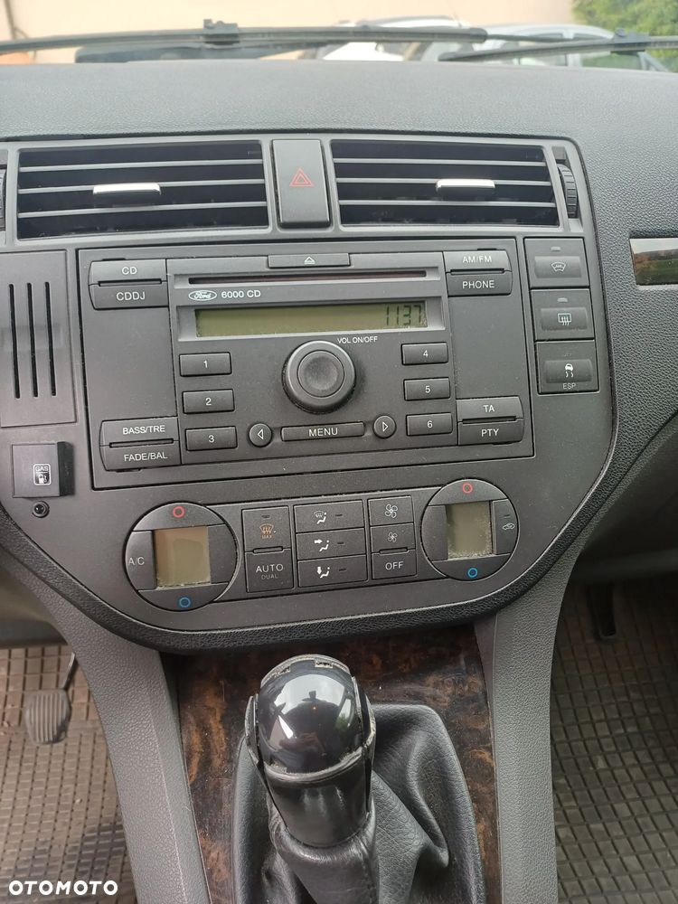 Ford Focus C-Max 1.8 Ghia - 13