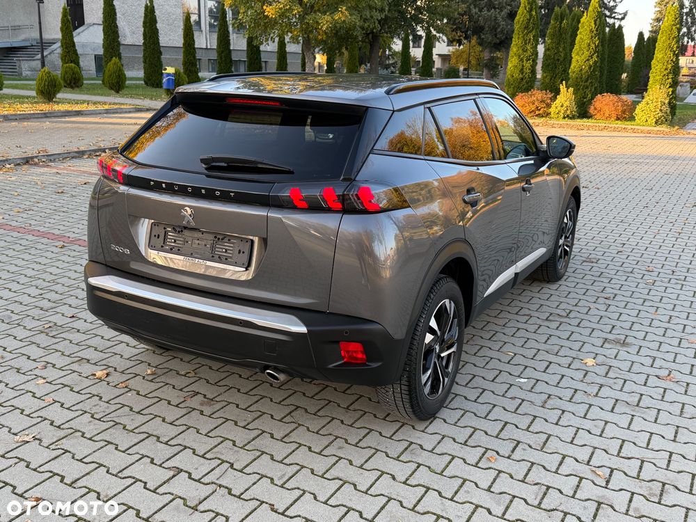 Peugeot 2008 1.5 BlueHDi Allure S&S EAT8 - 4