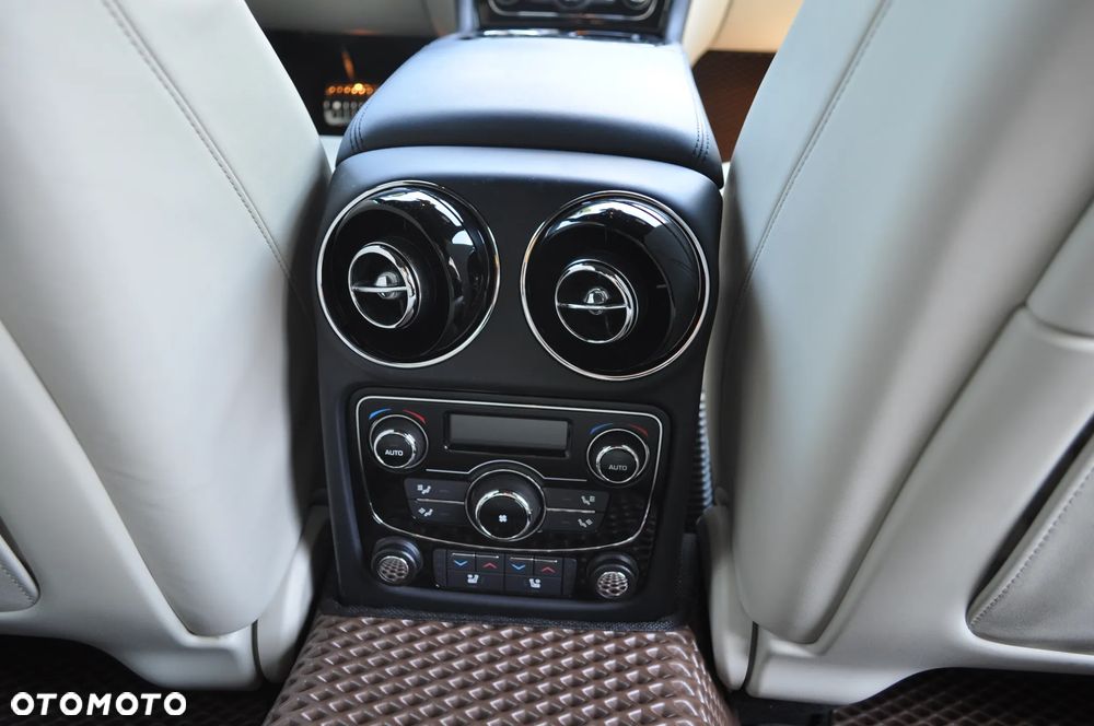 Jaguar XJ 3.0 V6 Kompressor Luxury - 23