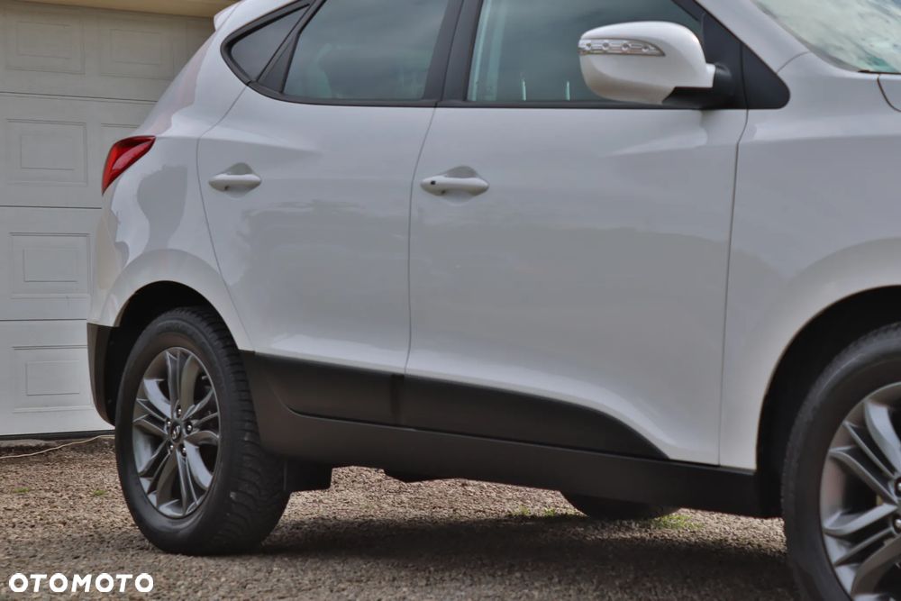 Hyundai ix35 1.6 2WD Fifa World Cup Edition - 12