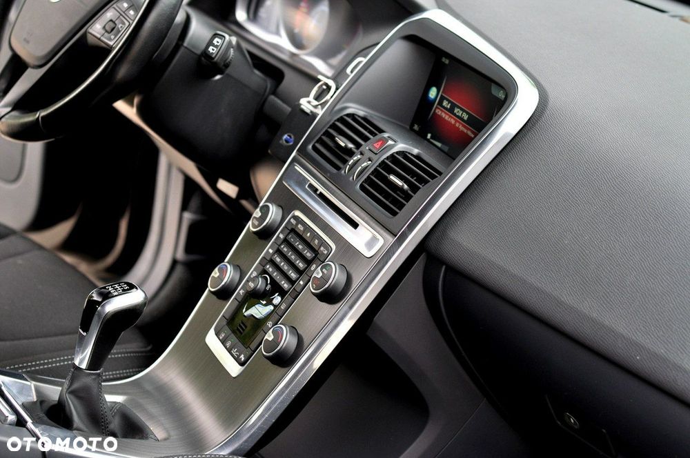Volvo XC 60 D3 Momentum - 18