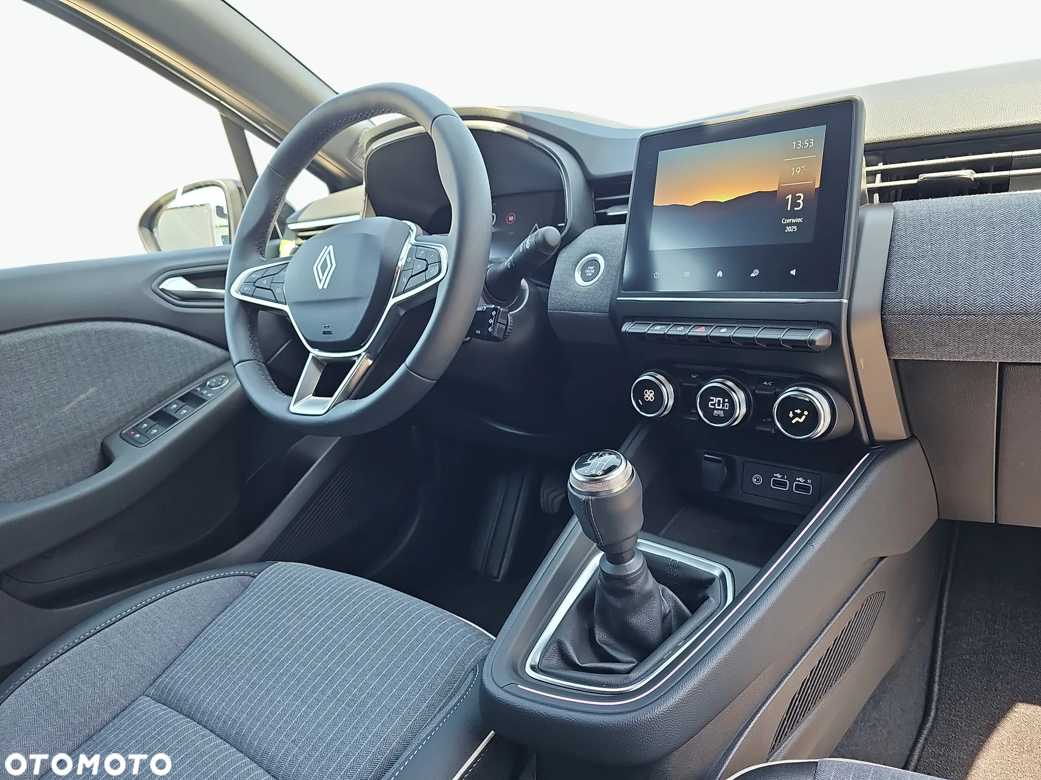 Renault Clio 1.0 TCe Techno - 18