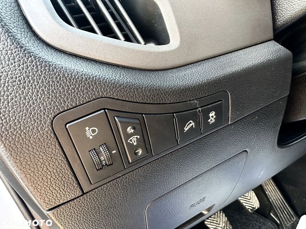 Kia Sportage 1.6 GDI 2WD ISG Dream-Team Edition - 28