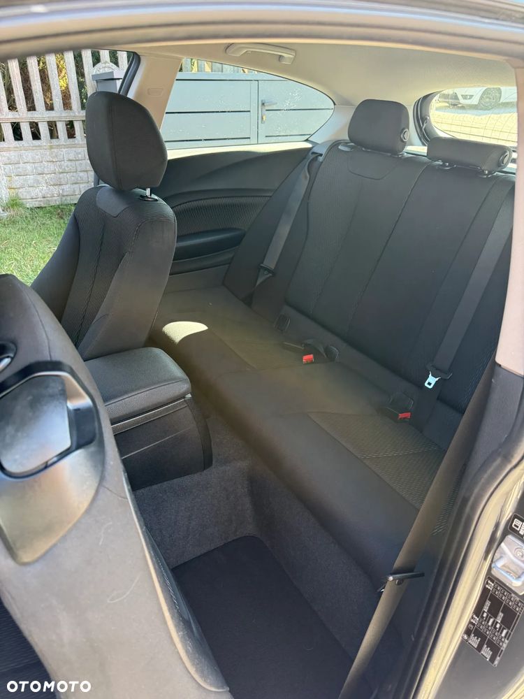 BMW Seria 1 114i - 23