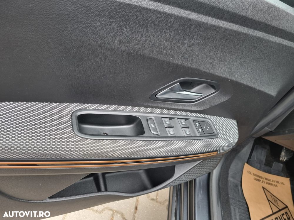 Dacia Sandero Stepway TCe 90 MT6 Comfort - 14