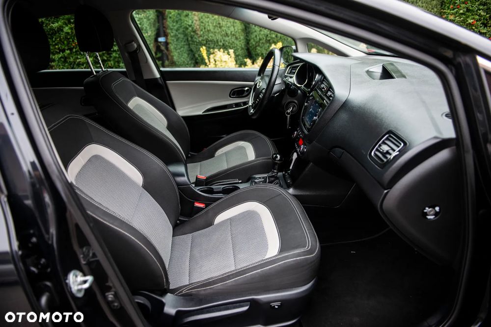 Kia Ceed 1.6 CRDi SCR L Business Line DCT - 37