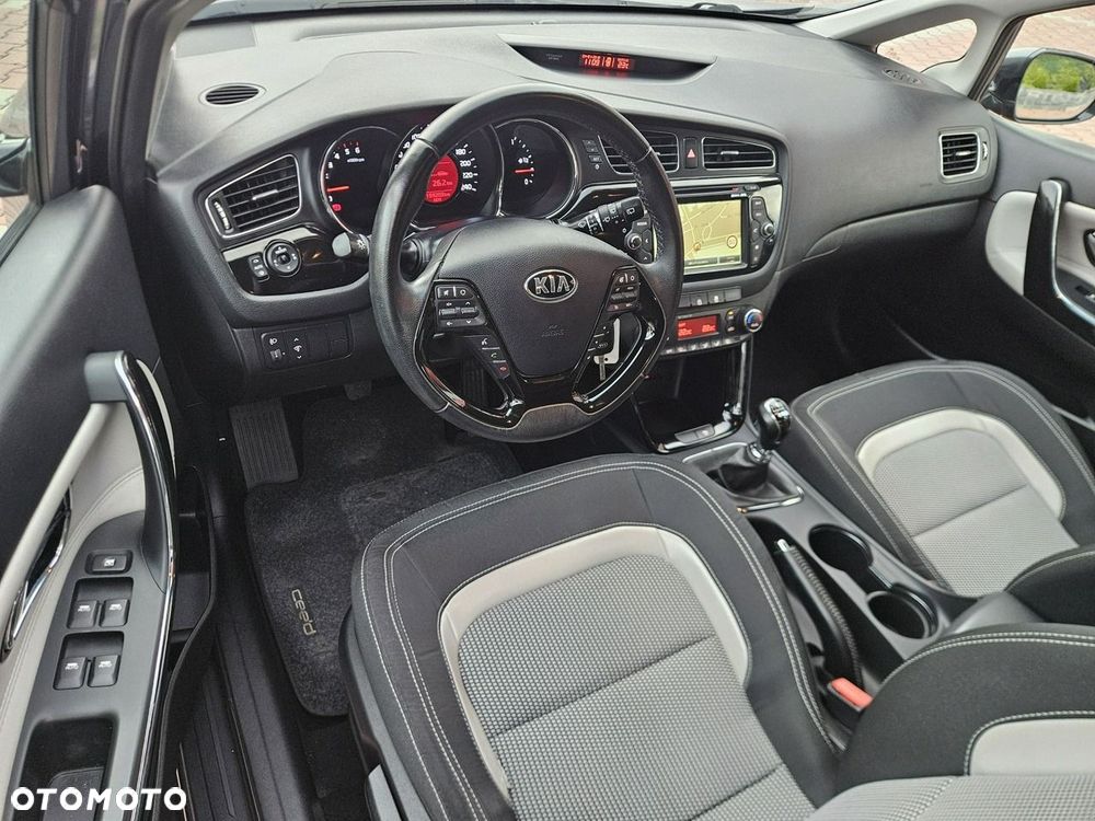 Kia Ceed 1.6 CRDi SCR L Business Line Plus - 18