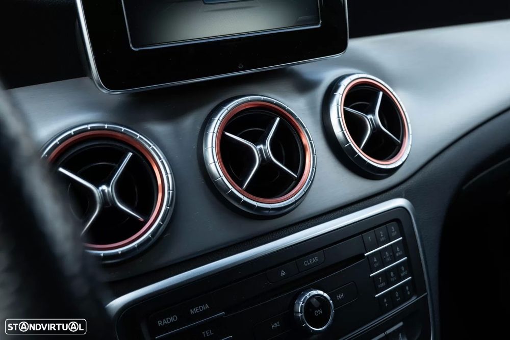 Mercedes-Benz CLA 220 d Shooting Brake AMG Line Aut. - 21