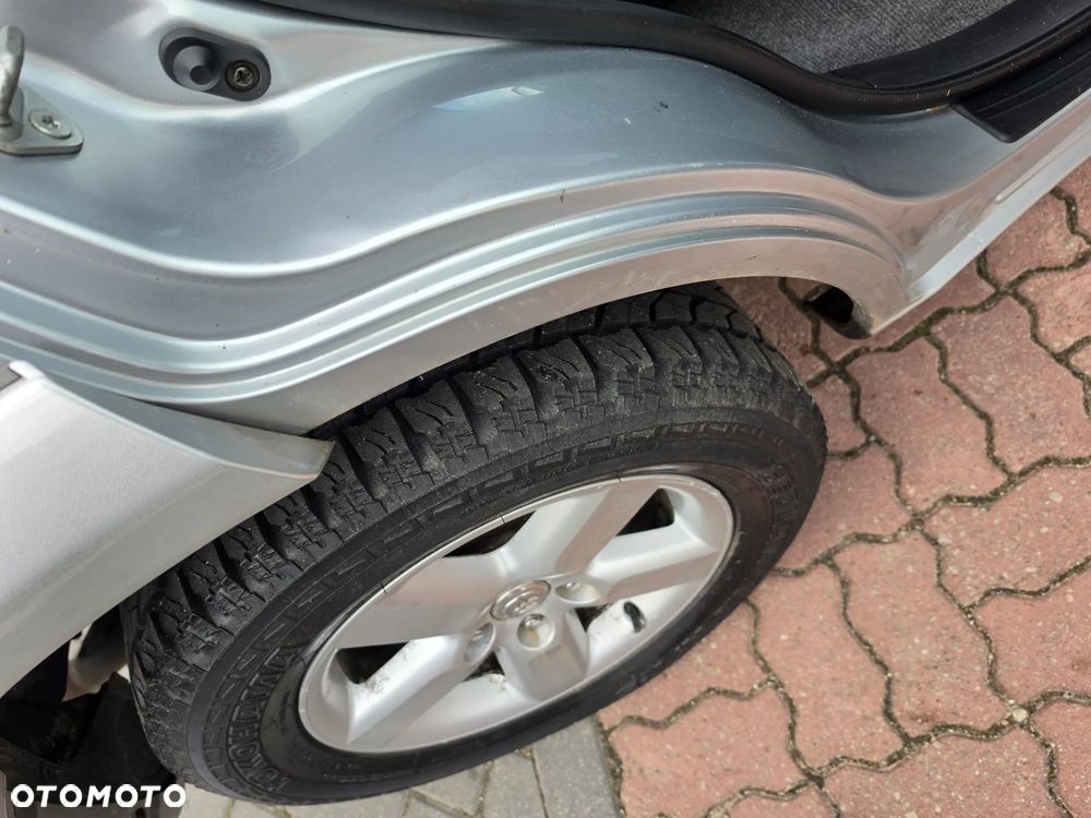 Toyota RAV4 2.0 VVT-i 4x4 - 21