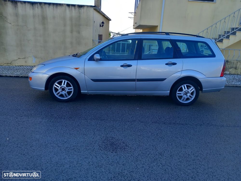 Ford Focus SW 1.8 TDdi Trend - 3