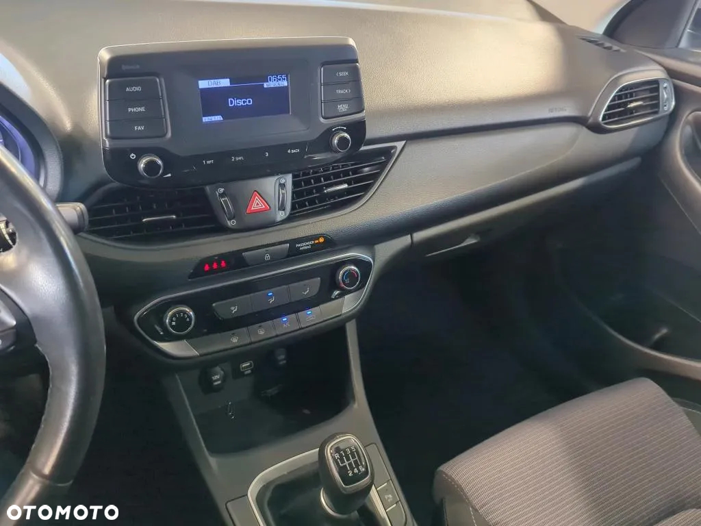 Hyundai i30 1.5 DPI Classic + - 12