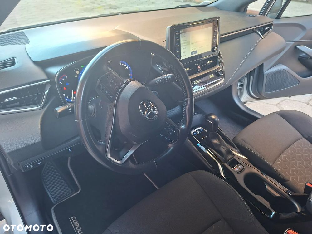 Toyota Corolla - 21