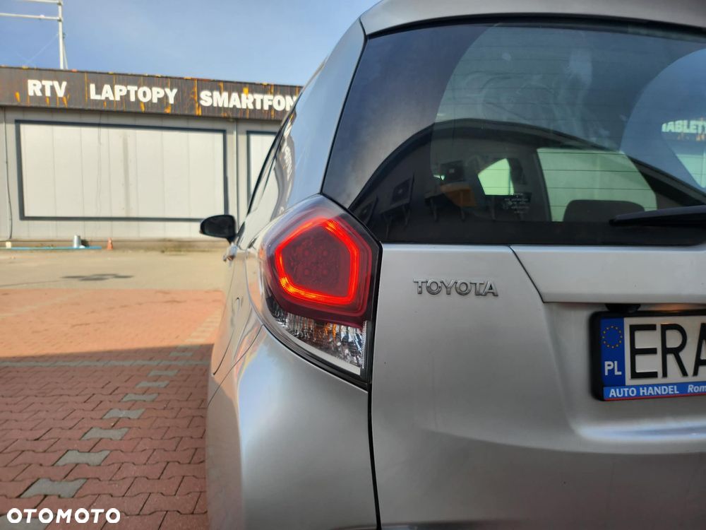 Toyota Verso S 1.33 VVT-i - 19