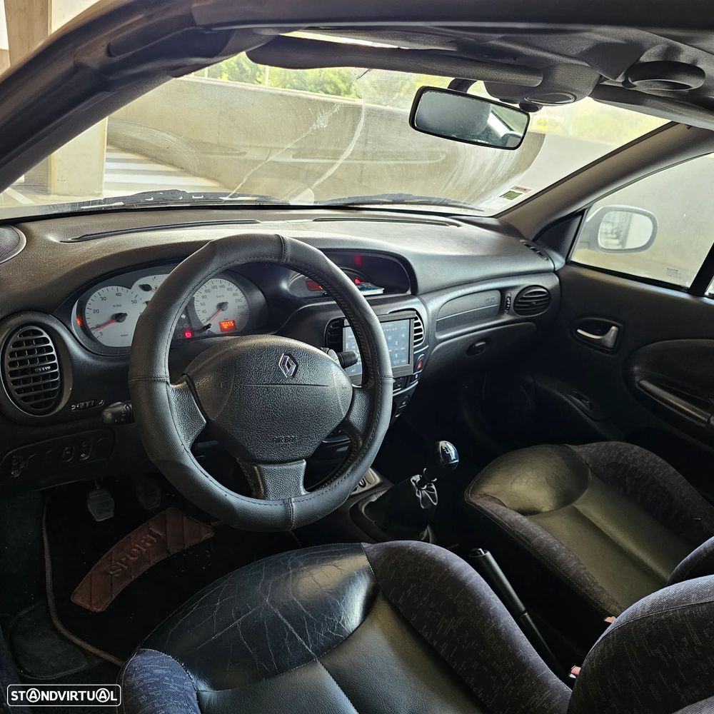 Renault Mégane Cabrio ver-1-4-16v-privil-ge - 33
