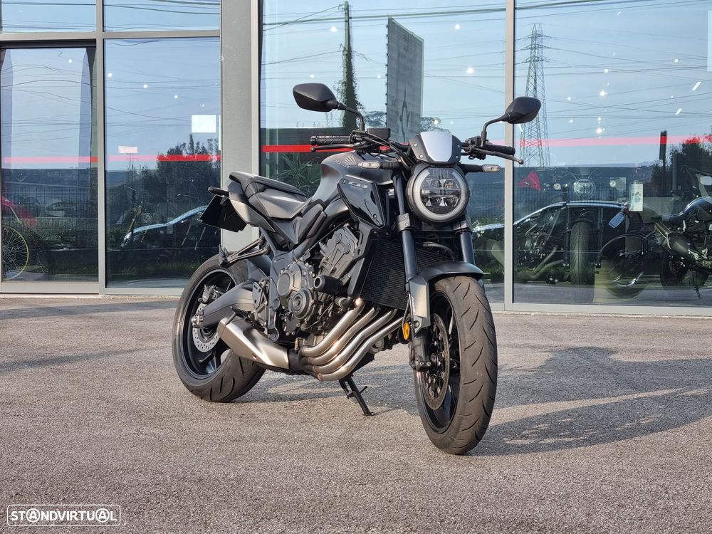 Honda CB 650R Black Edition - 1