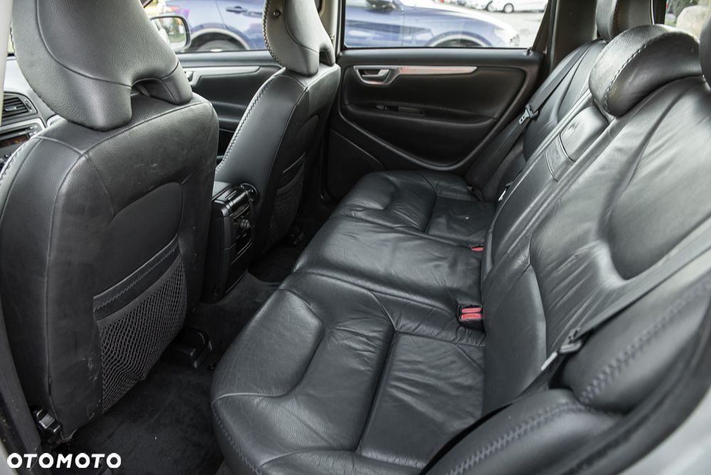 Volvo XC 70 AWD Premium - 18