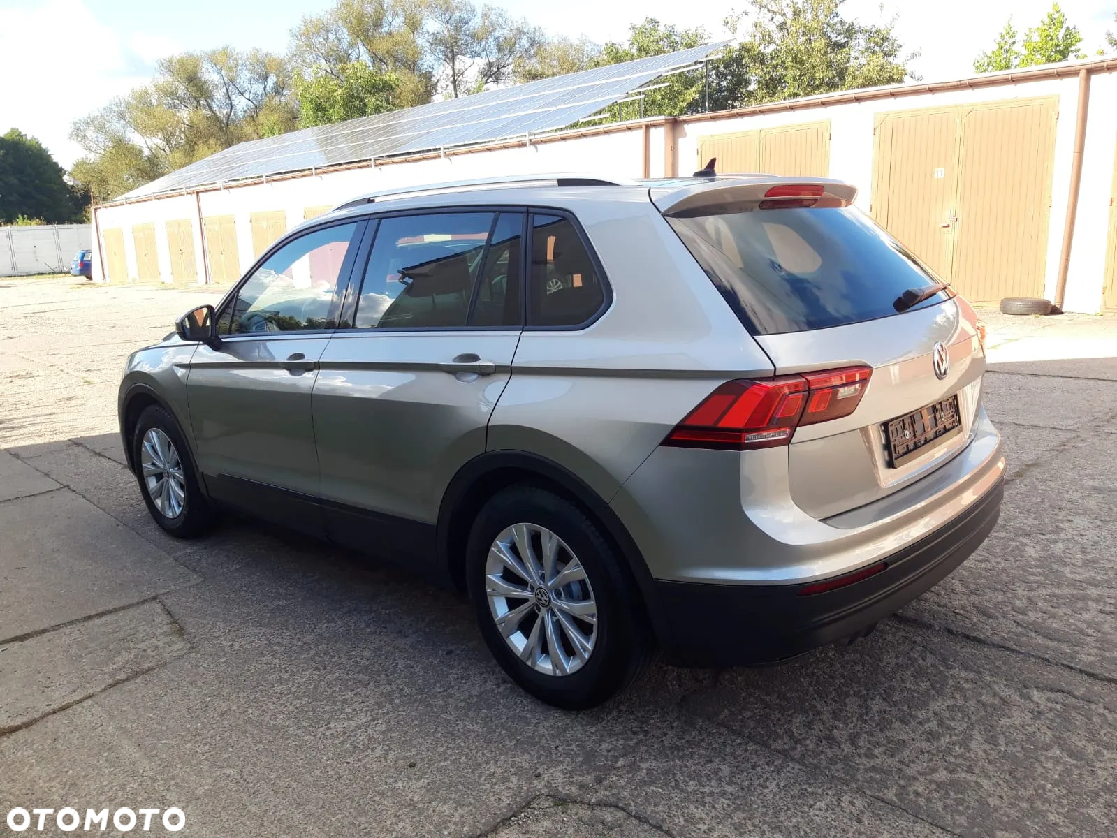 Volkswagen Tiguan - 4