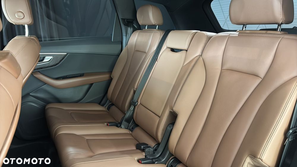 Audi Q7 - 17