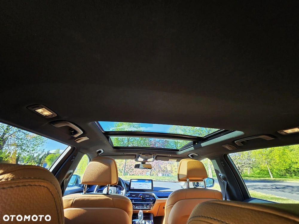 BMW Seria 5 530e Luxury Line sport - 2