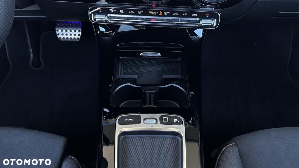 Mercedes-Benz CLA 200 AMG Line 7G-DCT - 19