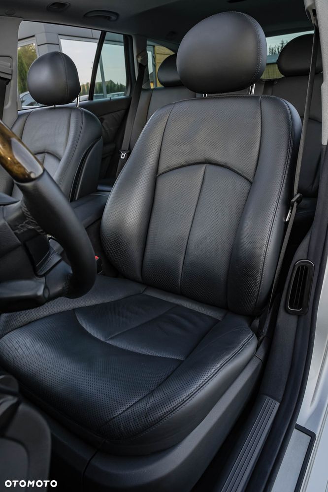 Mercedes-Benz Klasa E 500 4-Matic T Avantgarde - 14