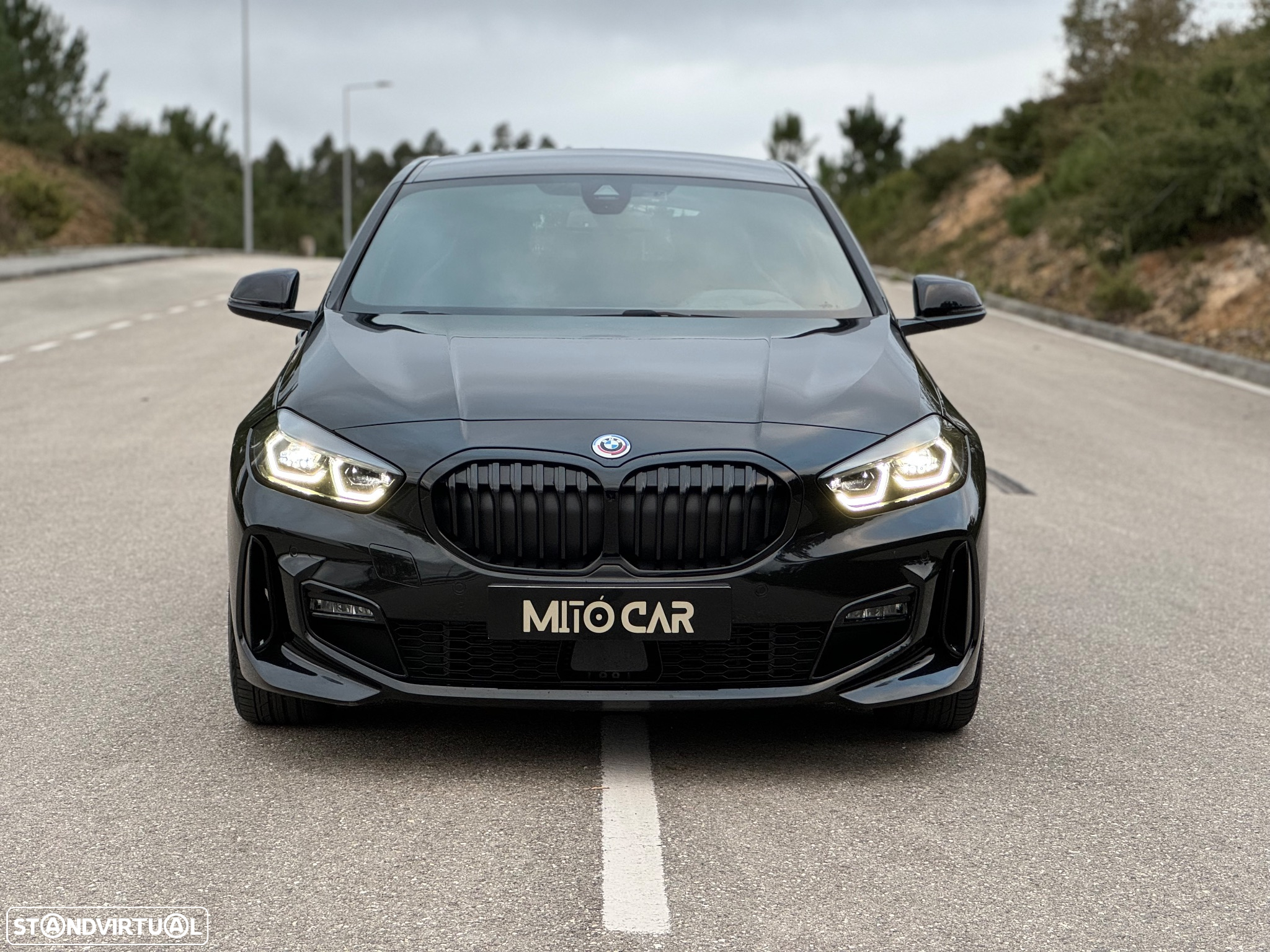 BMW 116 d Pack 50 anos M Auto - 2