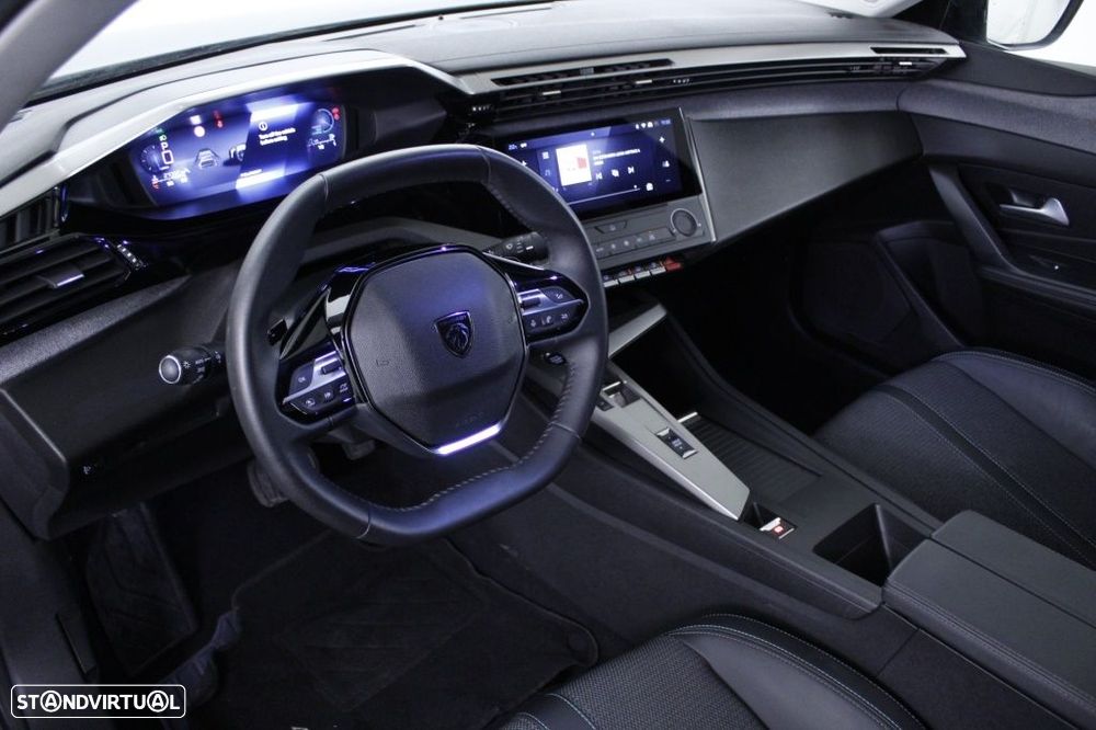 Peugeot 408 1.2 Hybrid Allure e-DCS6 - 31