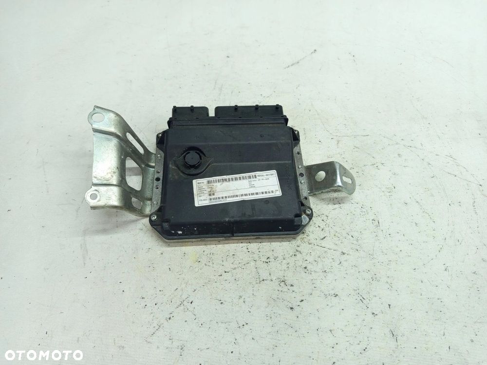 KOMPUTER SILNIKA TOYOTA YARIS II 1.33 VVTI 89661-0DB00 - 1