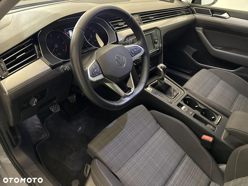 Volkswagen Passat 2.0 TDI EVO Business - 10
