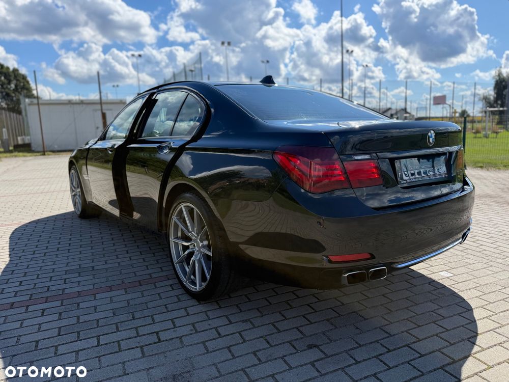 BMW Seria 7 760i - 10