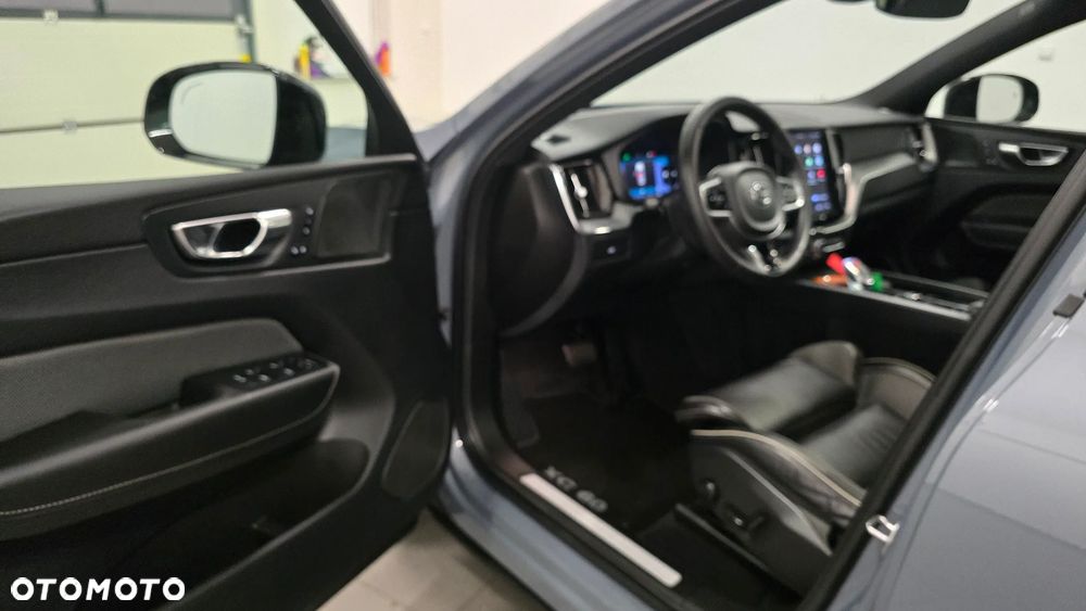 Volvo XC 60 B4 D Ultimate Dark - 5