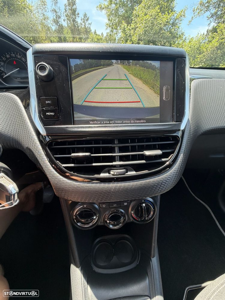Peugeot 208 1.2 PureTech Style - 3