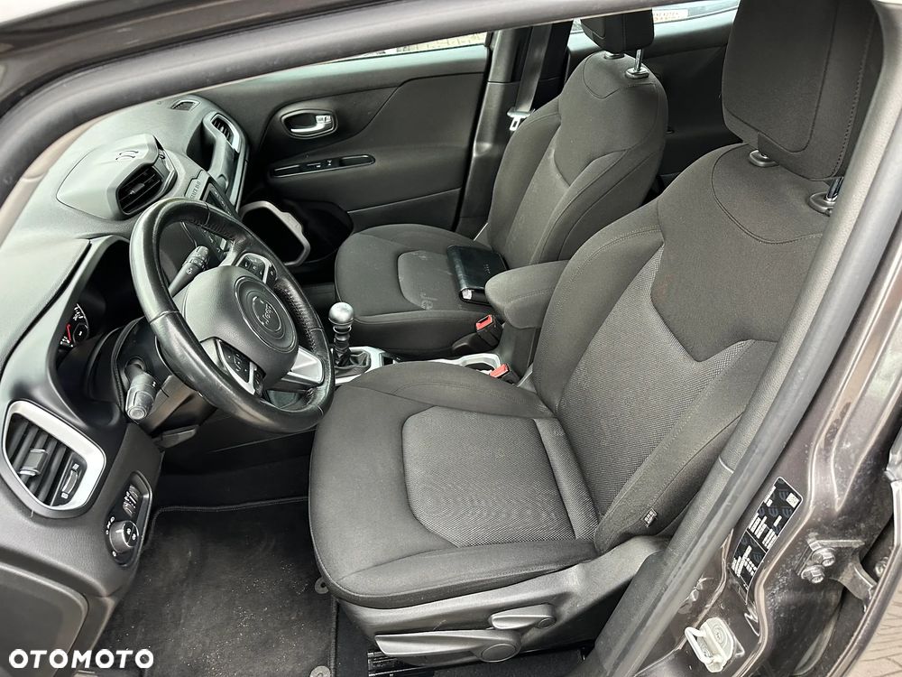 Jeep Renegade - 19