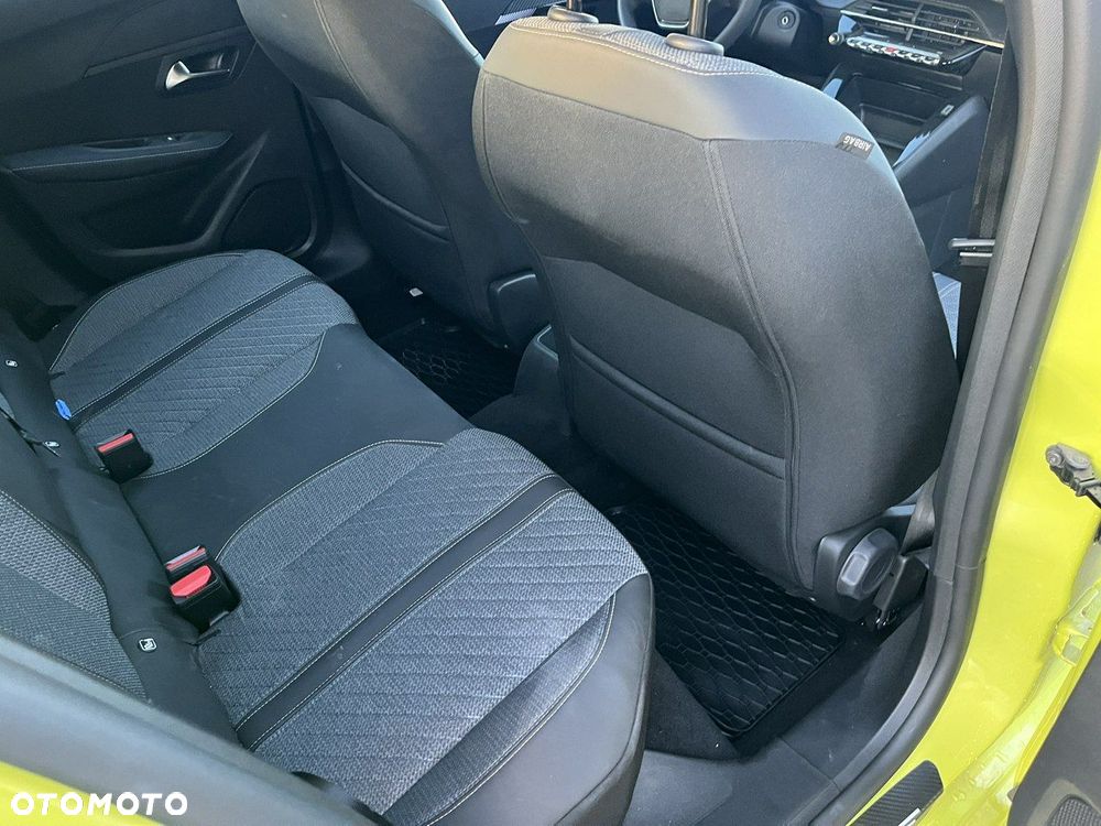 Peugeot 208 - 9
