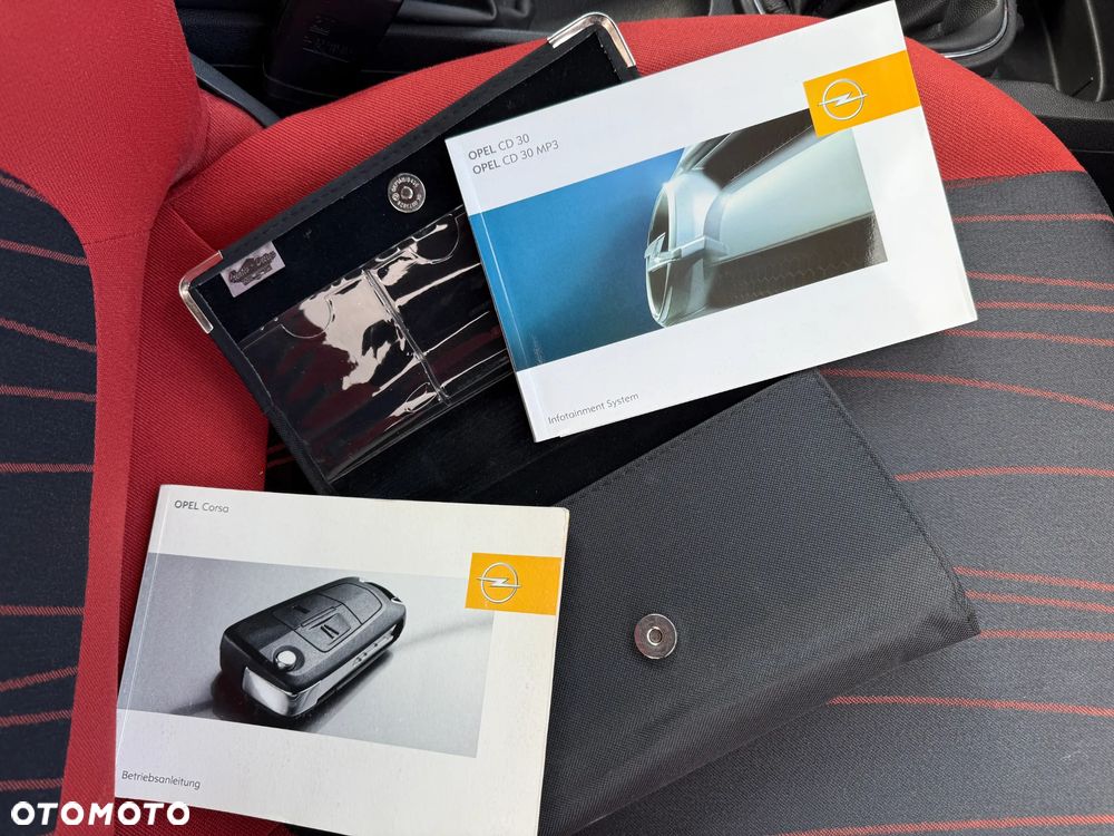 Opel Corsa 1.2 16V Cosmo - 20