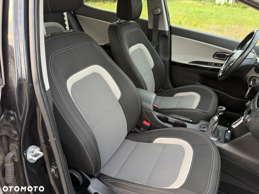 Kia Ceed 1.6 CRDi 136 ISG UEFA EURO 2016 - 17