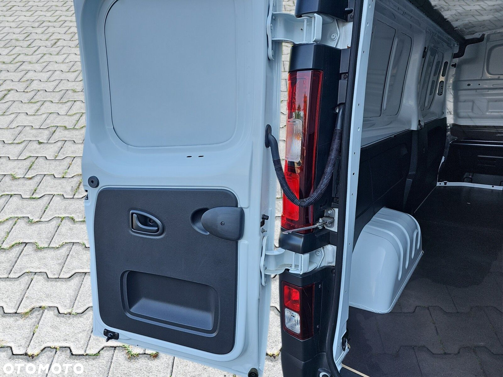 Renault Trafic L2H1 EXTRA - 25