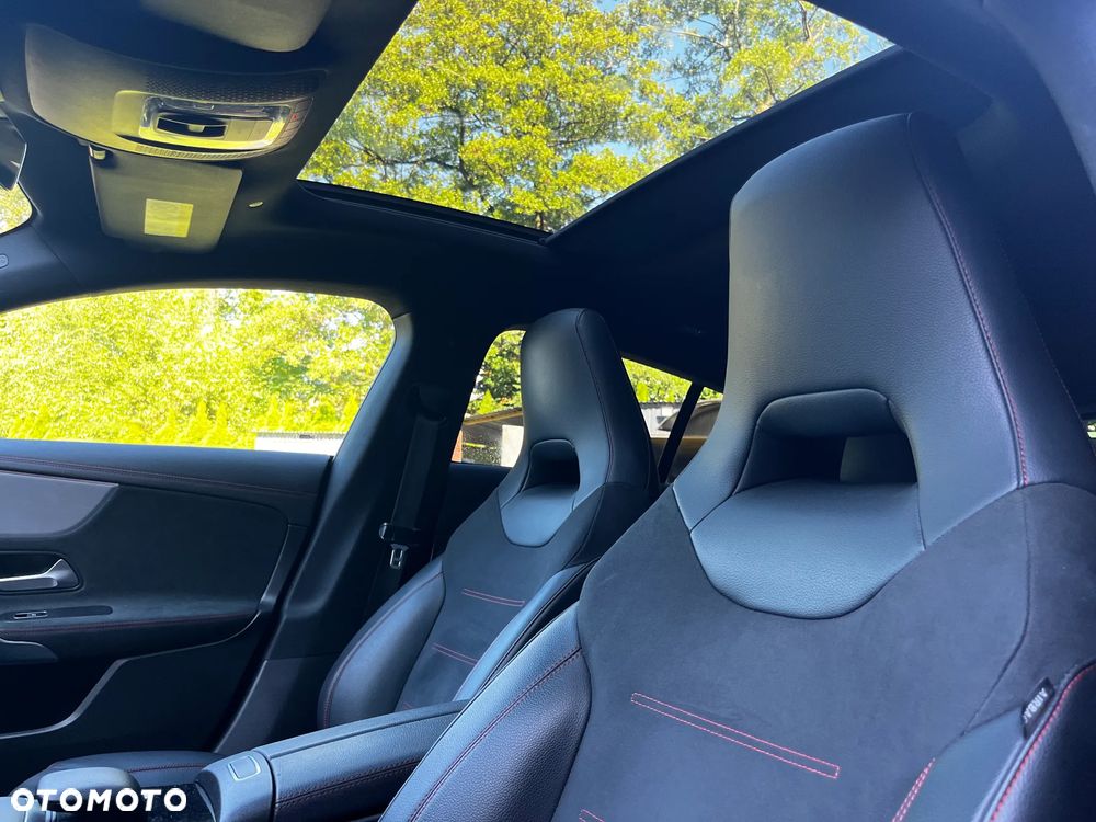 Mercedes-Benz CLA 200 AMG Line 7G-DCT - 17