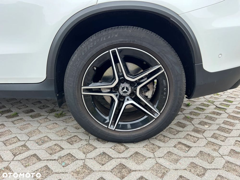 Mercedes-Benz GLC - 6