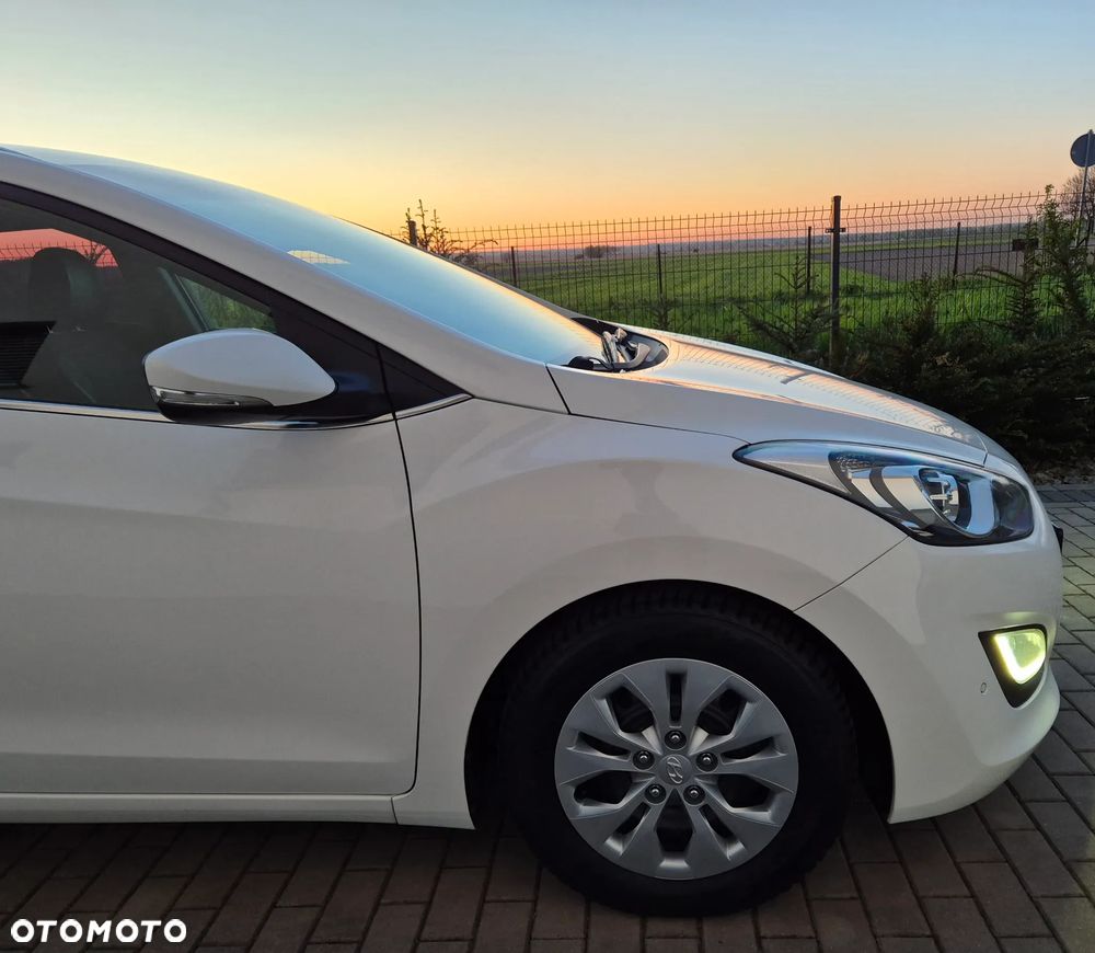 Hyundai i30 1.6 CRDi Premium - 6