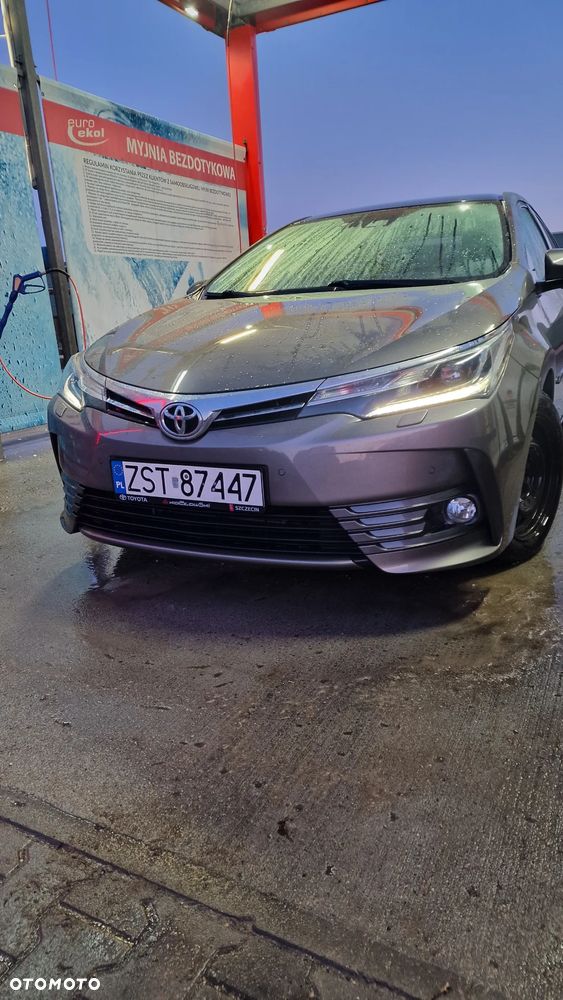 Toyota Corolla 1.6 Prestige - 1