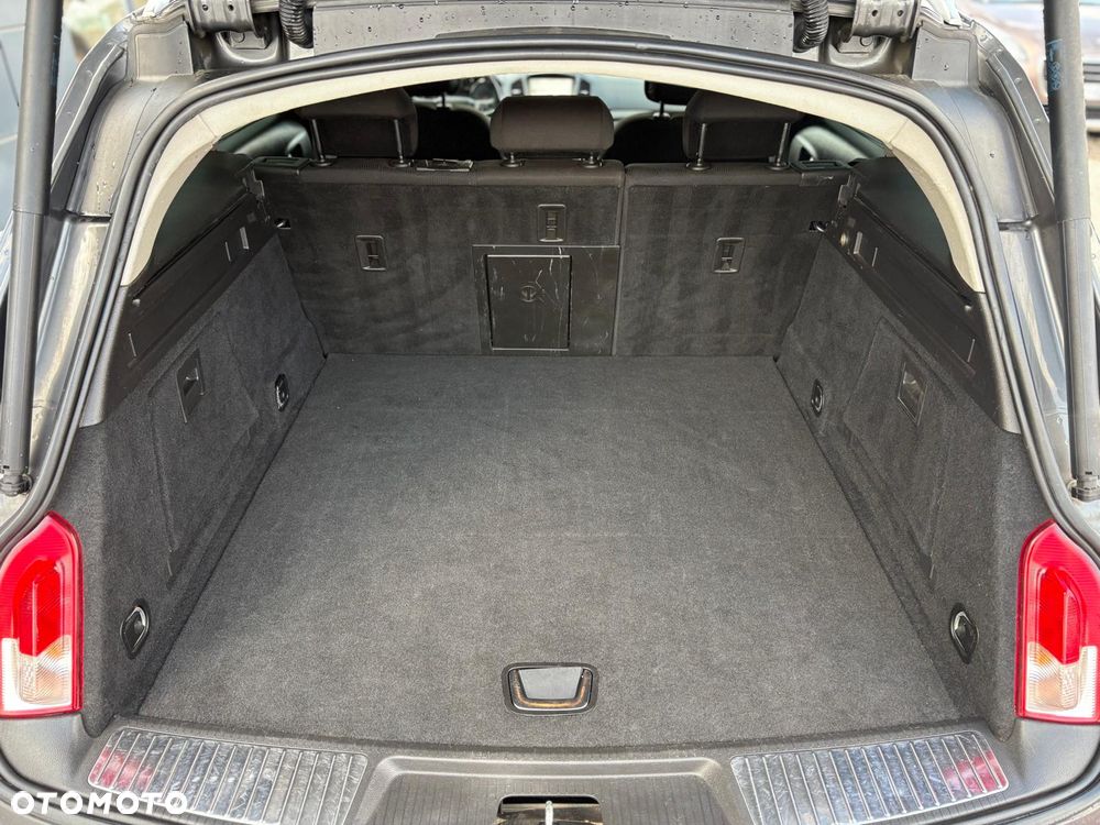 Opel Insignia 1.4 T Cosmo S&S - 12