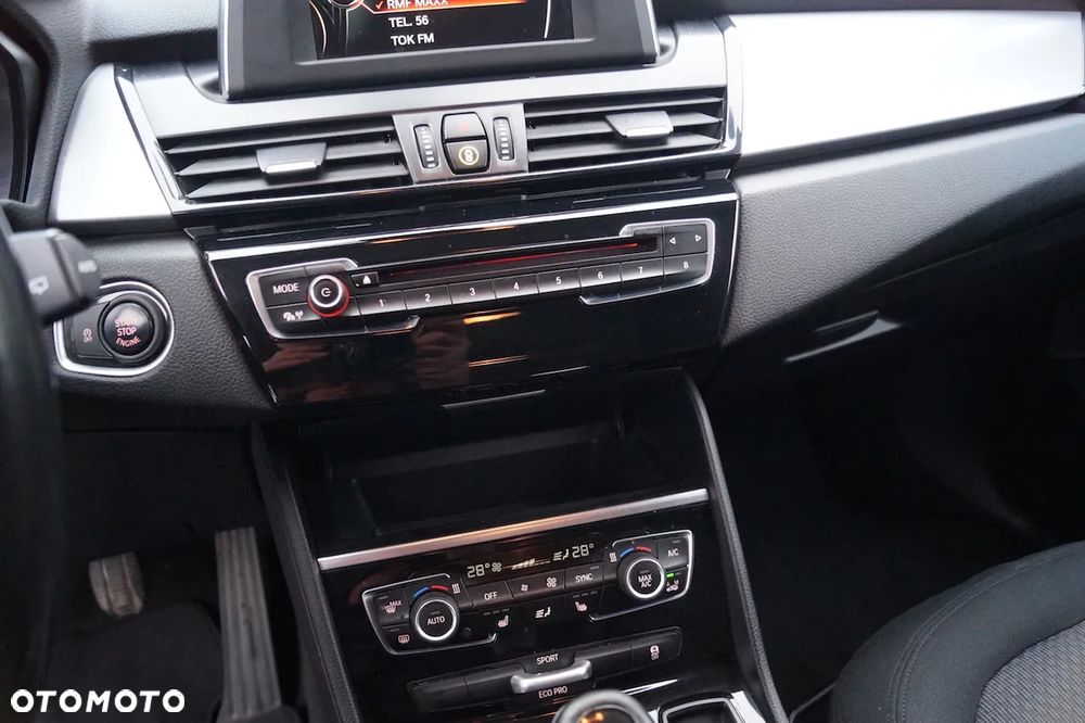 BMW Seria 2 218i Advantage - 13