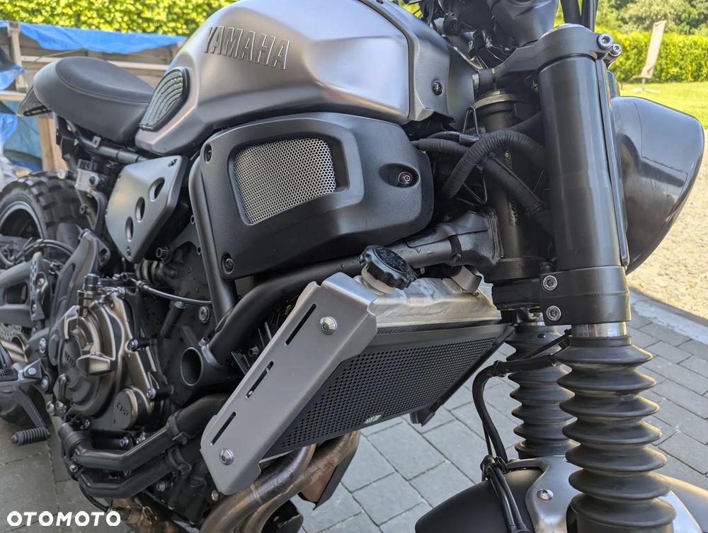 Yamaha XSR - 9