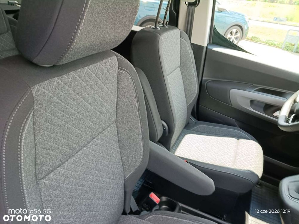 Opel COMBO - 14
