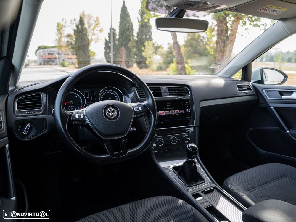 VW Golf Variant 1.6 TDi Confortline - 12